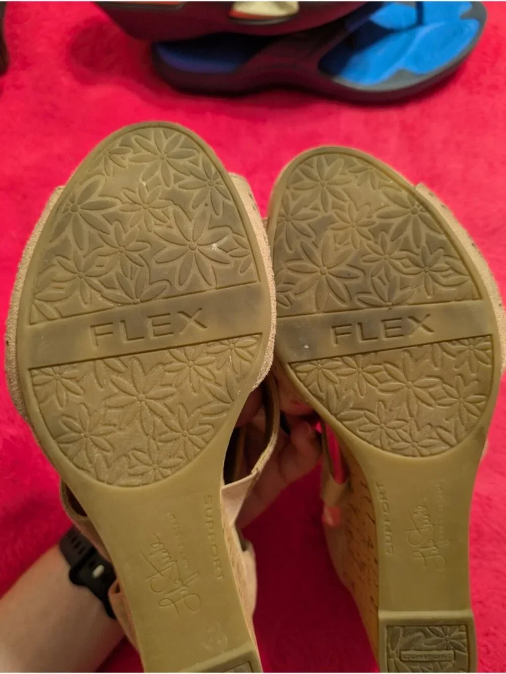 LifeStride Heidi Wedge Sandals Womens 9M Beige Laser Cut Cork Heel Soft System
